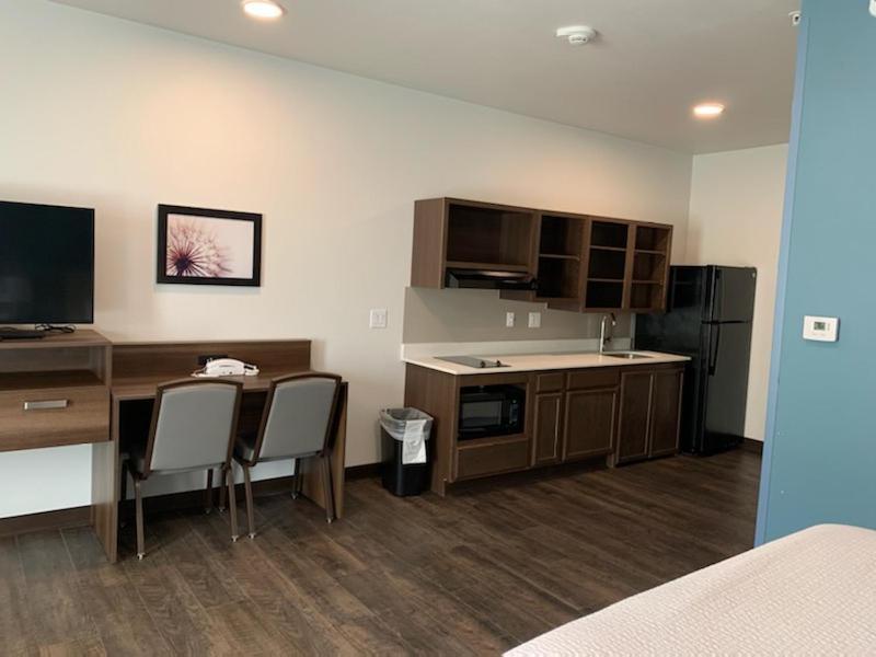 Candlewood Suites Pecos By Ihg エクステリア 写真